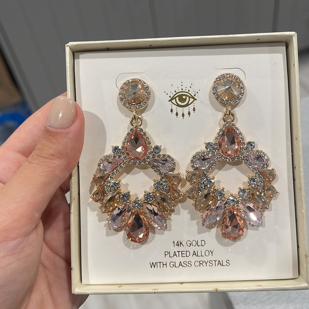 Eye Candy LA
Glass Crystal Hazel Statement Earrings New - Picture 3 of 3